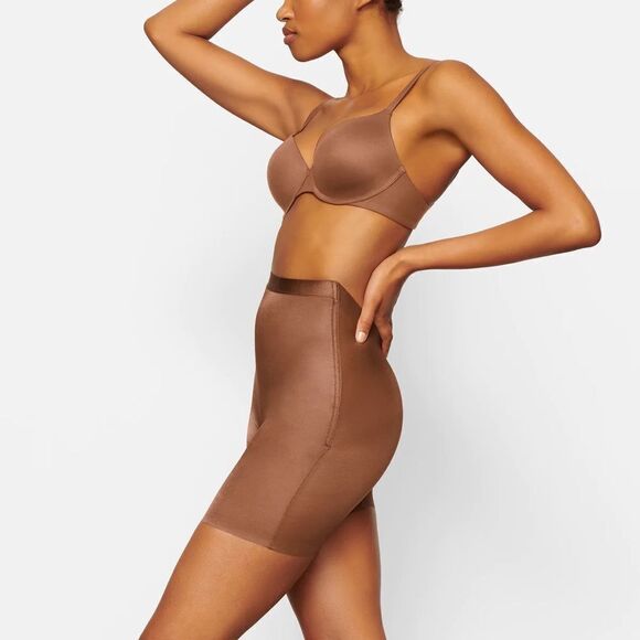 SKIMS Other - SKIMS SHINE SHAPEWEAR LOW BACK SHORT: SIZE XXS COLOR: JASPER. NEW IN BOX